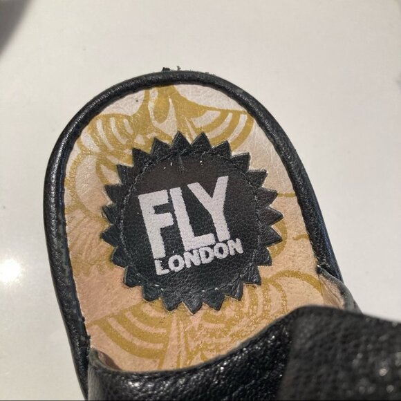 FLY LONDON Sz 40 Yaffa Lace Up Wedge Sandals - Picture 10 of 10